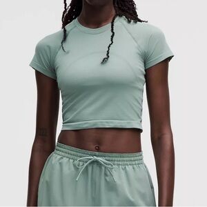 NWT🩵 Lululemon Swiftly Tech Cropped Short-Sleeve Shirt 2.0
